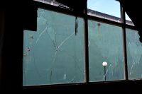 Rompieron más de cuarenta vidrios en la Escuela 90 de Río Gallegos