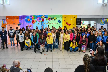 La comunidad celebró el carnaval con una jornada de encuentro en el CIC Fátima