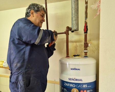 Continúan las tareas de mantenimiento en escuelas de Puerto San Julián