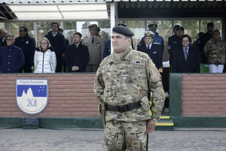 El Gobierno acompañó la asunción del nuevo Jefe de la XIª Brigada Mecanizada de Río Gallegos