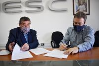 Firman acuerdo para el desarrollo profesional de estudiantes con calificaciones destacadas