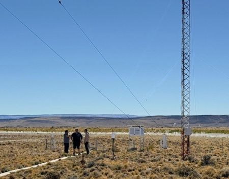Gobernador Gregores celebra su 104° aniversario con obras, viviendas y mejoras en servicios impulsadas por Vidal