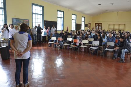 La Escuela 1 realizó taller para familias de alumnos de Primer Grado