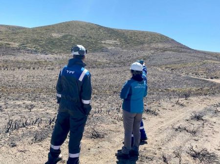 Santa Cruz evalúa impactos ambientales tras incendio en yacimiento Cañadón Escondido
