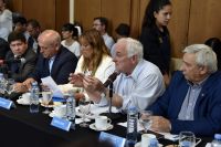 Santa Cruz participó de la reunión de ministros provinciales en el COFESA
