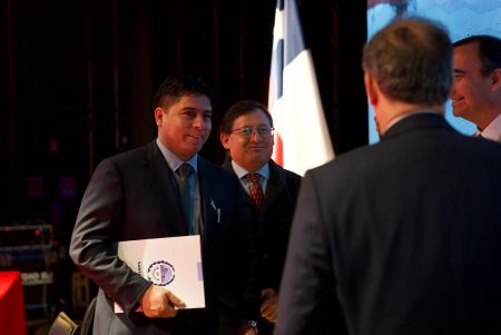 Desde Chile: Vidal propuso agilizar los pasos fronterizos