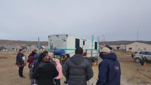 El tráiler de salud presta atención en Caleta Olivia