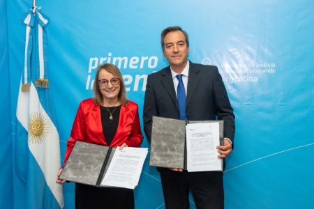 Alicia acordó con Nación duplicar las pulseras duales para casos de violencia de género