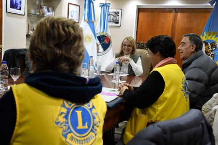 Alicia recibió a representantes del Club Leones de Río Gallegos