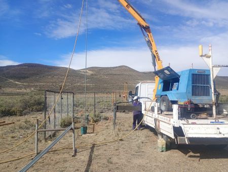 Servicios Públicos: realizan tareas de mantenimiento en pozos de captación en Pico Truncado