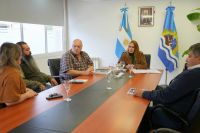 La ministra de la Producción, Comercio e Industria, Nadia Ricci, encabezó una mesa de trabajo para ordenar el funcionamiento del sistema portuario.