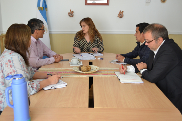 Vessvessian recibió al Concejal Eloy Echazú