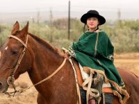 Unión y tradición en la jineteada de Caleta Olivia