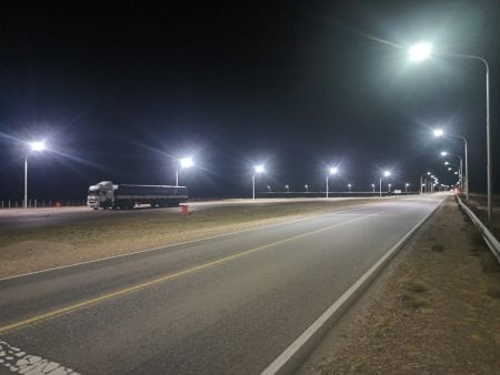 Servicios Públicos finalizó la obra de alumbrado público en Jaramillo-Fitz Roy