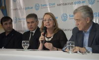Alicia Kirchner convocó a distintos sectores al diálogo