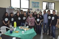 Estudiantes del Colegio 38 agasajaron a docente pionera del Barrio Gregores
