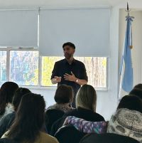 La propuesta estuvo destinada a brindar herramientas prácticas para el acompañamiento y desarrollo de los pacientes en el hogar.