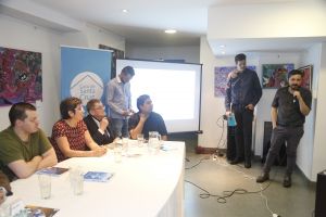 Se presentaron los cinco libros seleccionados para el día de Santa cruz en la Feria del Libro
