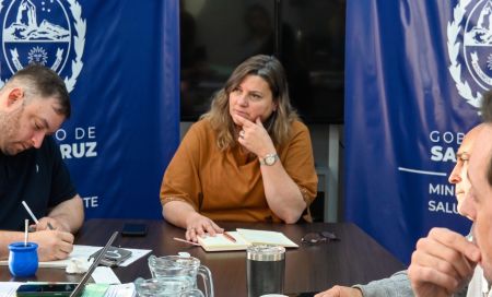 Ross encabezó una reunión de trabajo con directivos del Hospital Regional Río Gallegos