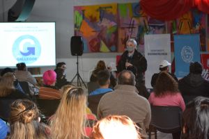 Más de 70 emprendedorxs de la Economía Social y Solidaria participaron de una charla informativa sobre bromatología