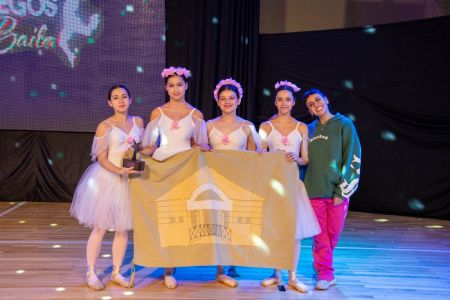 Destacada participación de la Escuela Provincial de Danzas en certamen de baile