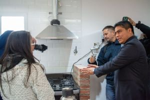 Vidal participó de la inauguración de la red de gas en el Barrio Aeroclub de Río Gallegos