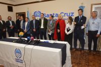 Conferencia de prensa de los CEOs de las empresas petroleras.