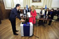 Alicia tomó juramento al nuevo Ministro de Economía