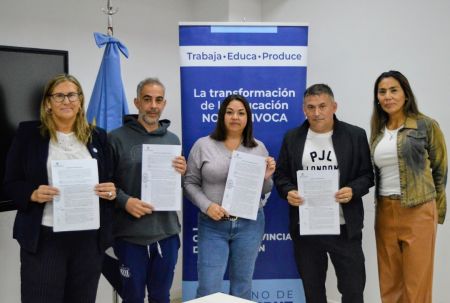 Firma de convenios con instituciones educativas para fortalecer actividades formativas