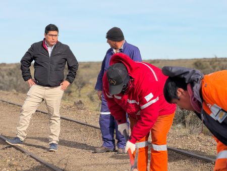 Vidal impulsa la vuelta del tren en Santa Cruz: recorrió las obras en Jaramillo y almorzó con trabajadores de YCRT