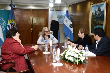 Alicia recibió en audiencia a referentes de la Cooperadora del Hospital de Río Gallegos