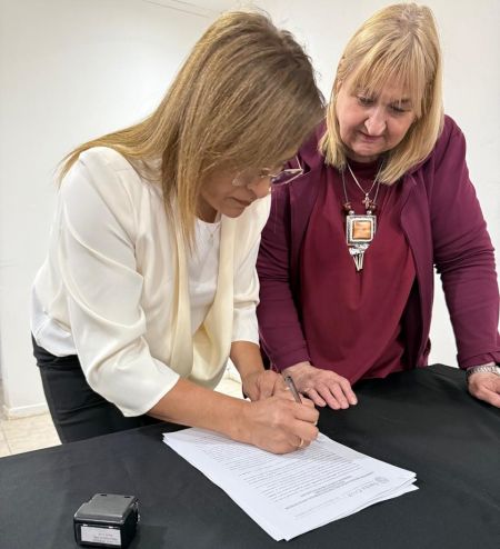 Firmaron convenio para garantizar el mantenimiento escolar en Jaramillo y Fitz Roy