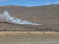 Brigadistas del Consejo Agrario Provincial y de ICE Parque Nacional Los Glaciares combaten incendio originado en Ea. Santa Teresita