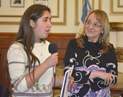 La escritora Sheila Lincheski visitó a la Gobernadora Alicia Kirchner
