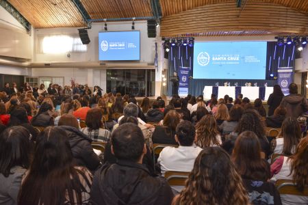 Educación presentó la guía Escuelas que Acompañan en Comunidad”