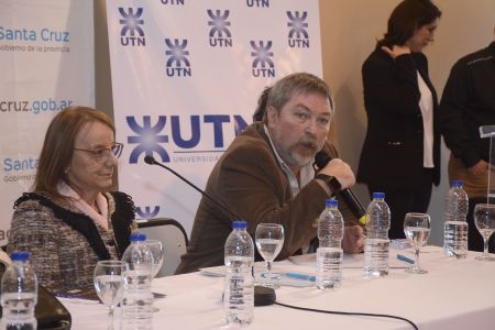 Sebastián Puig: &quot;Ustedes son el futuro de la Universidad”