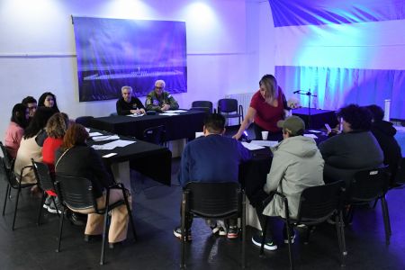  Ciclo de cafés literarios “Voces y Silencio de Malvinas”