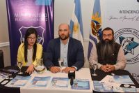 El intendente Juan Manuel Bórquez junto a su equipo de trabajo en la presentación de la Fiesta del Róbalo.