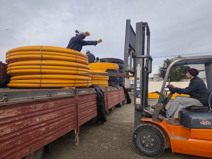 Gesti&oacute;n Vidal: llegaron nuevos materiales para ampliar las redes de gas en Santa Cruz