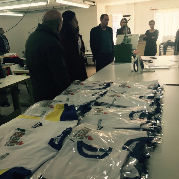 Cooperativistas locales confeccionaron la indumentaria y el material deportivo para la delegación santacruceña de los EPADE