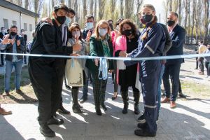 Alicia inauguró un nuevo Núcleo Educativo y entregó viviendas en Perito Moreno