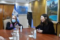 Batakis firmó la adenda para dar continuidad a la obra de las represas en Santa Cruz