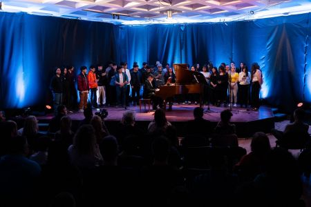 A sala llena y con emotivo homenaje a Hugo Giménez Agüero finalizó el ciclo “Pianistas del Sur”