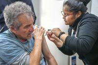 Realizaron jornada de vacunación antigripal en la Residencia Zumalacarregui