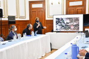 Alicia recibió en audiencia al equipo técnico que desarrolla estudios en la zona del Tucu Tucu