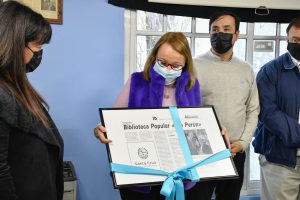 Alicia participó del acto de imposición del nombre “Nélida Emma Cremona” a biblioteca de Río Gallegos