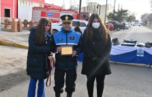 Concretaron la entrega de uniformes a efectivos policiales y de seguridad en Las Heras