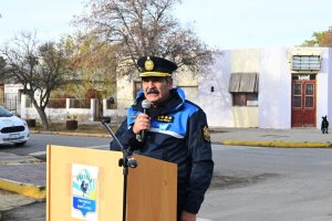 Concretaron la entrega de uniformes a efectivos policiales y de seguridad en Las Heras