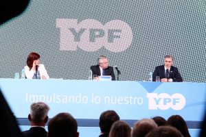 Alicia participó del acto por los 100 Años de YPF en Tecnópolis