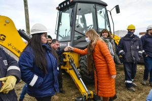 Alicia: “Estamos trabajando para que todos los terrenos se entreguen con servicios”